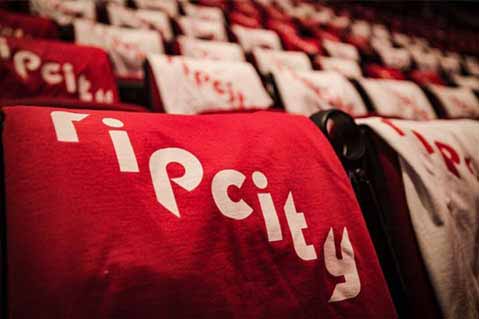 Distributor Prints Thousands of Shirts for NBA Playoffs