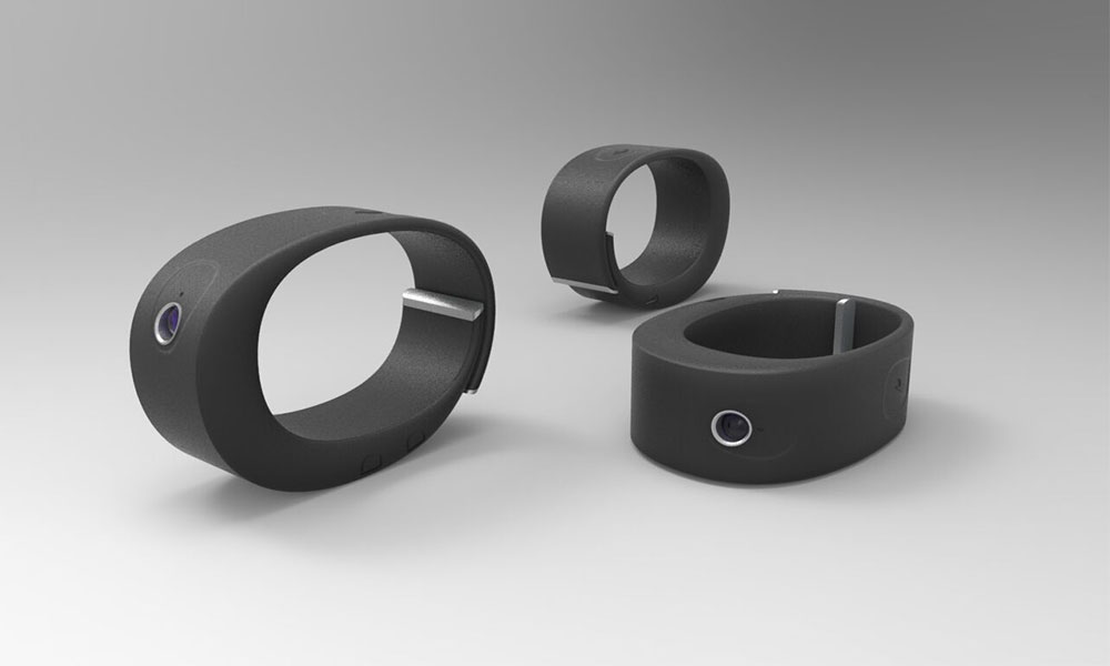 Smart Bracelet Helps Capture Unforgettable Moments