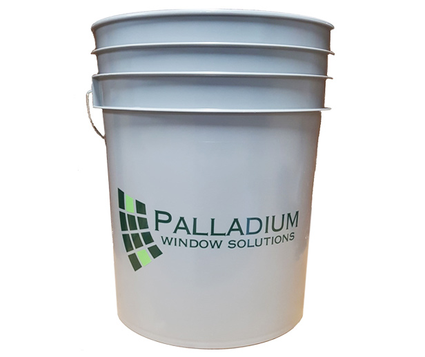 5-gallon plastic bucket