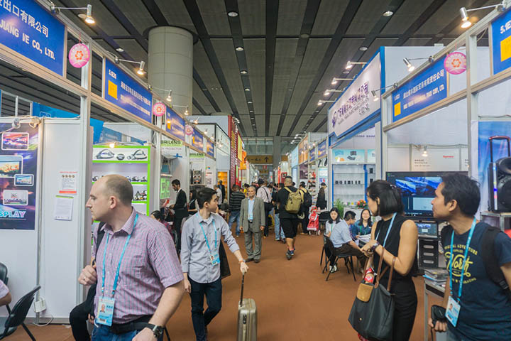 Attendees walk the floor at the Canton Fair