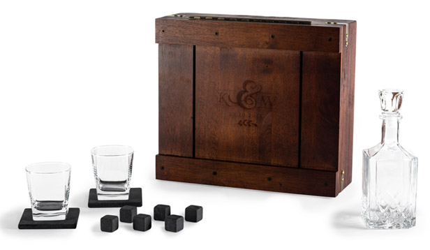 wooden whisky box with decanter and glasses