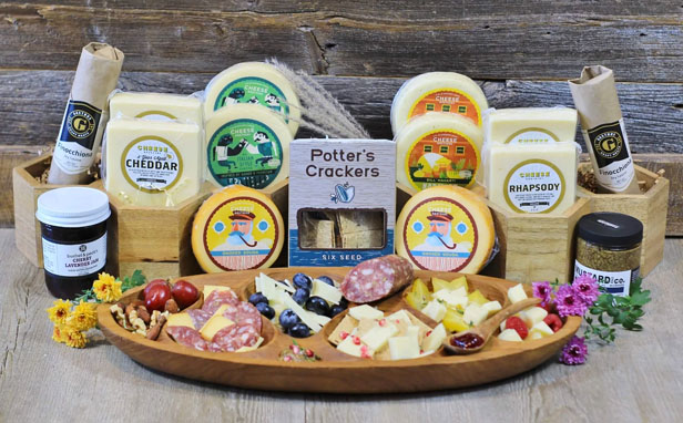 deluxe cheese and charcuterie set