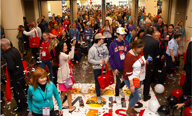 Orlando show opening, attendees, confetti and balloons