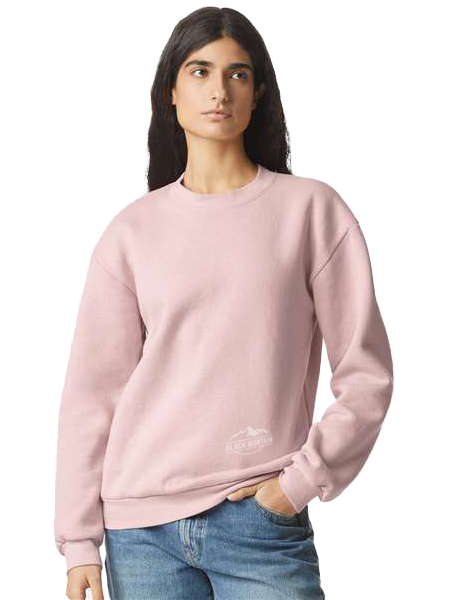 woman wearing pink crewneck