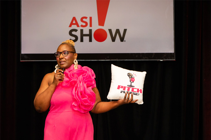 ASI Chicago 2023: ‘Killer Pitch Master’ Excites & Delights During Energetic Keynote